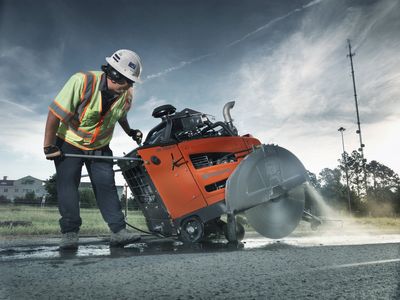 asphalt sawing